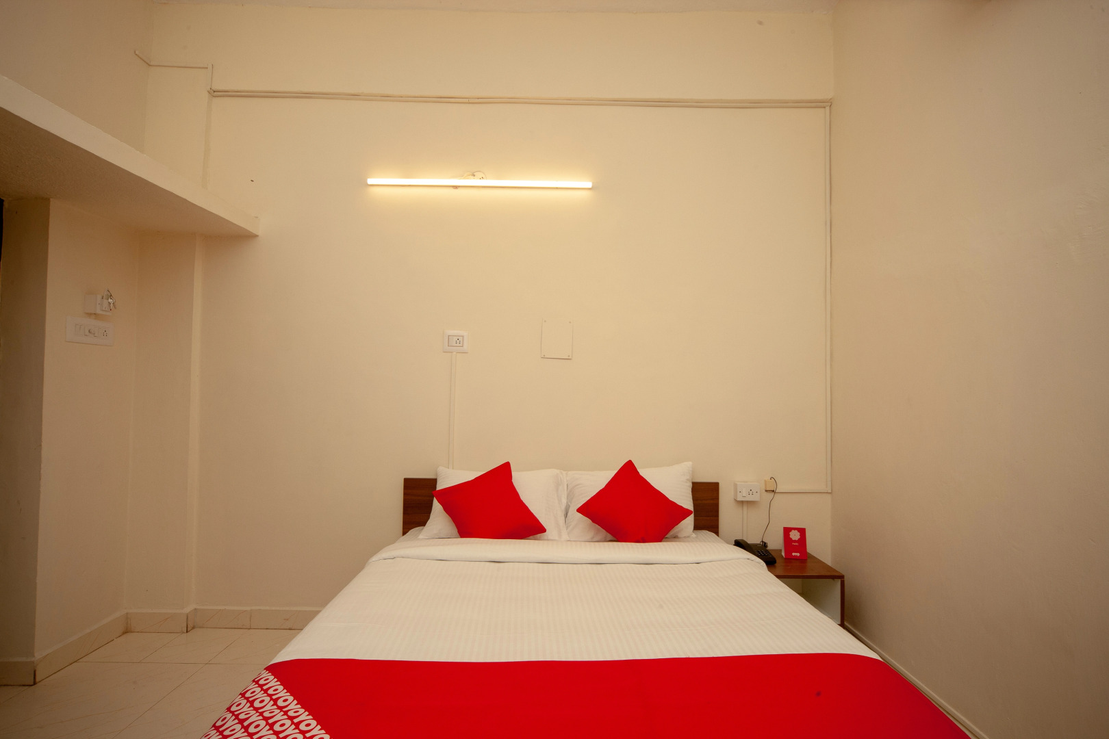 OYO Flagship 24454 OMR Hindustan Univ