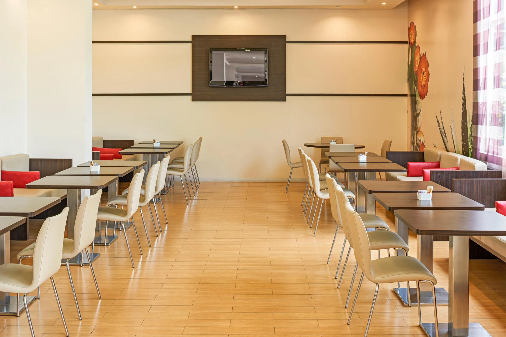 ibis Monterrey Valle