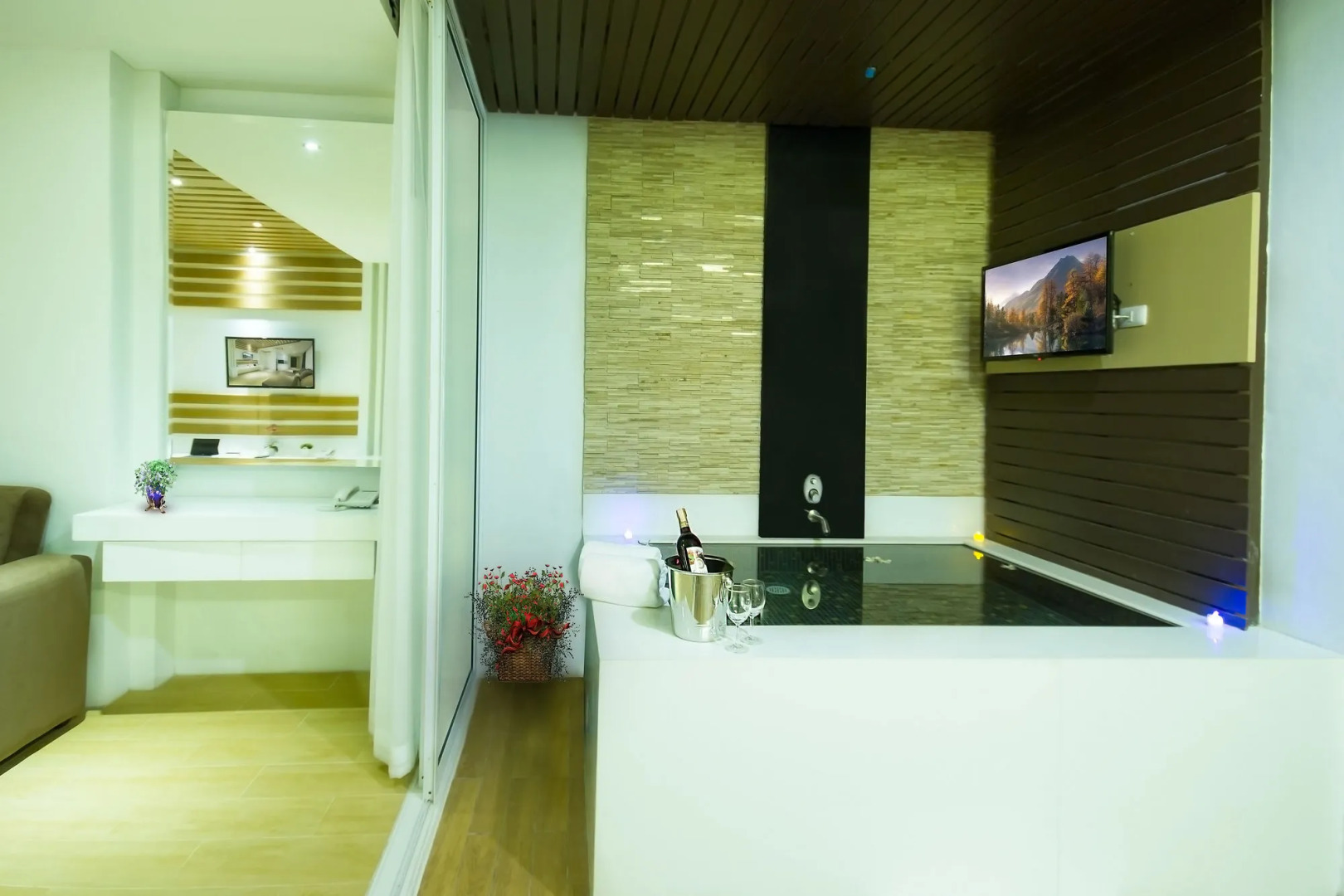 Hamilton Grand Residence