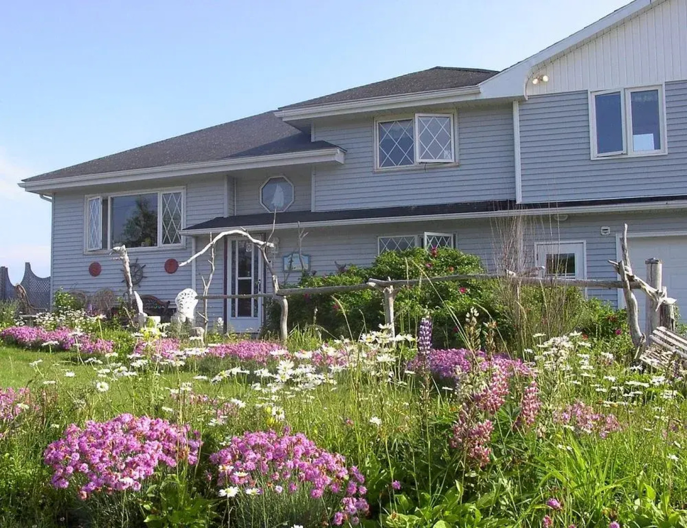 3 Moonlight Beach Suites