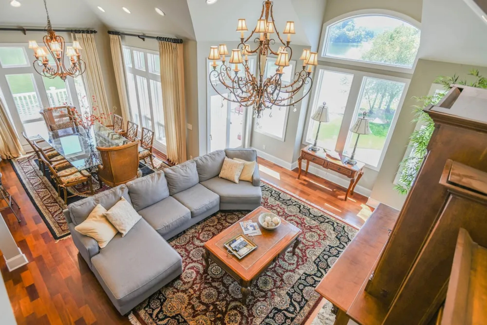 Large Home On Private Peninsula With Hot Tub + Sauna! 4 Bedroom Home