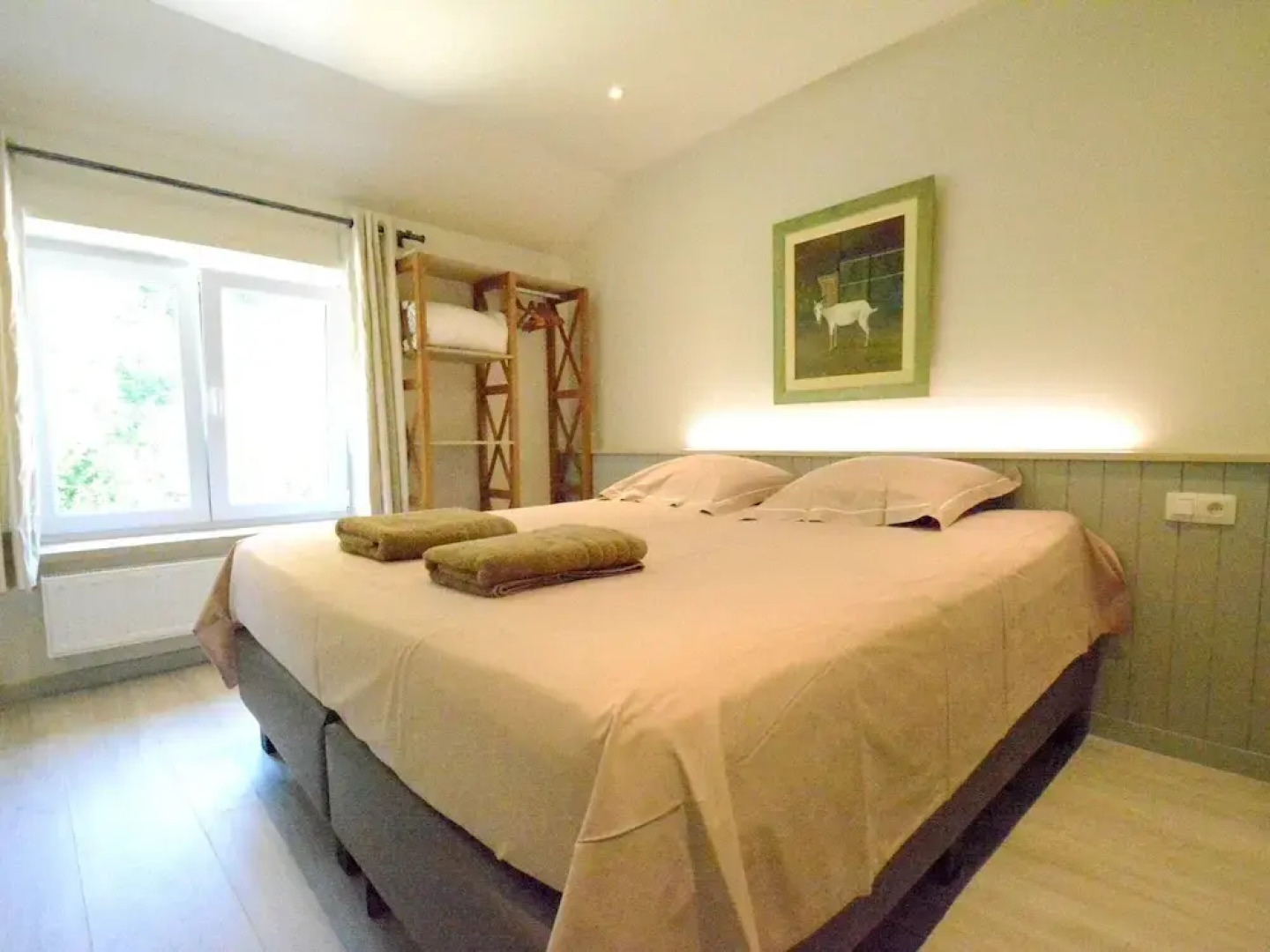 Child Friendly Holiday Home in Bouillon near River