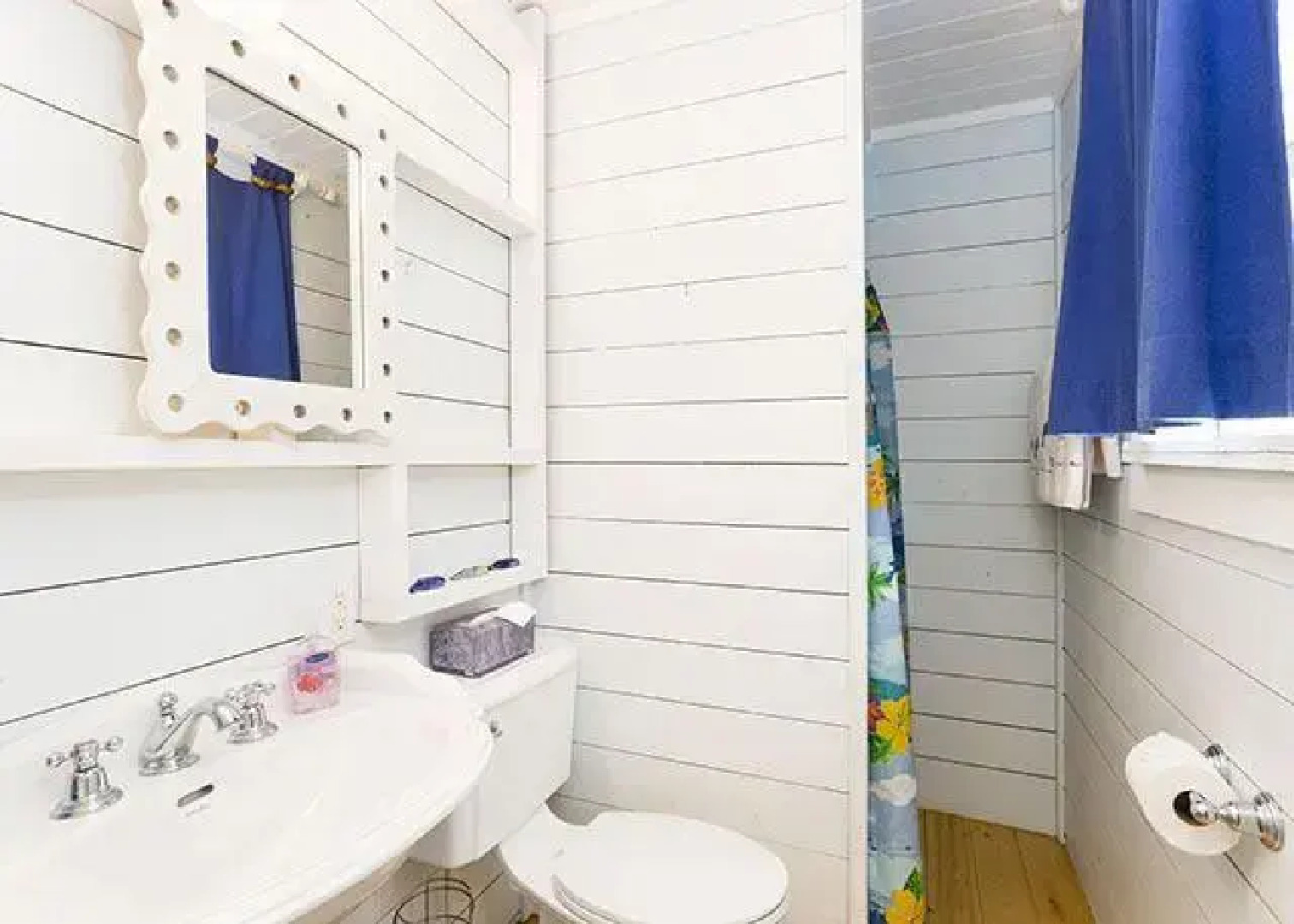 Blue Parrot by Vacation Rental Pros