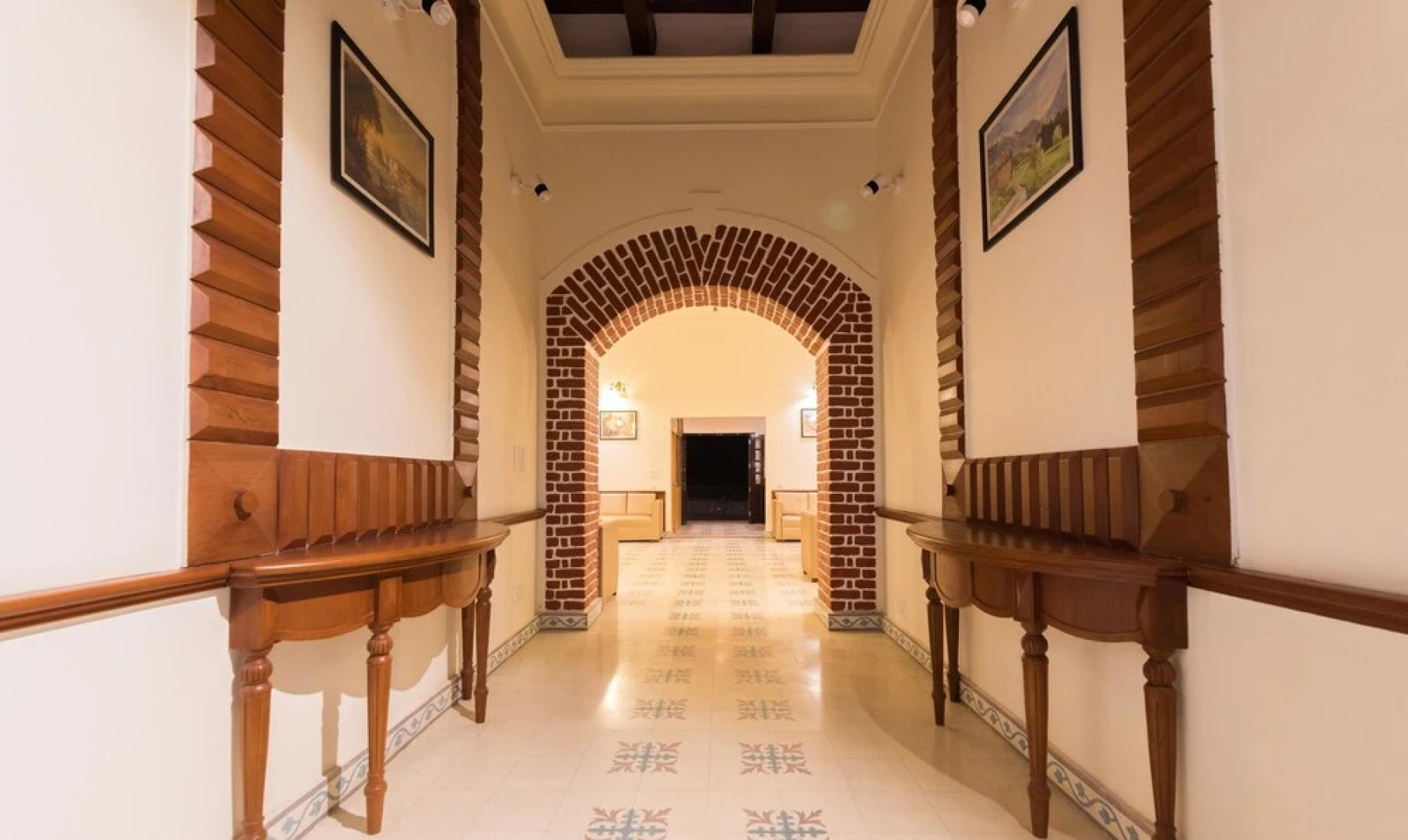 Treebo Trend Royal Mansion