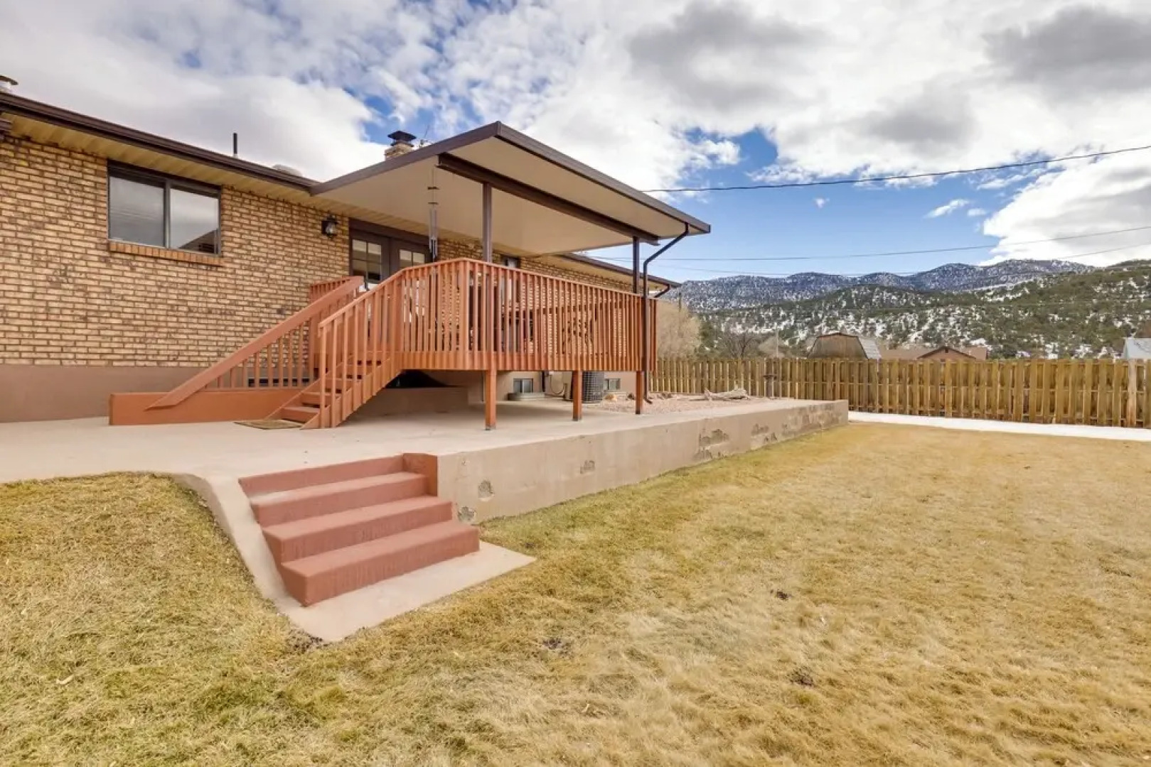 Parowan Escape With 2 Game Rooms, Deck & Yard!