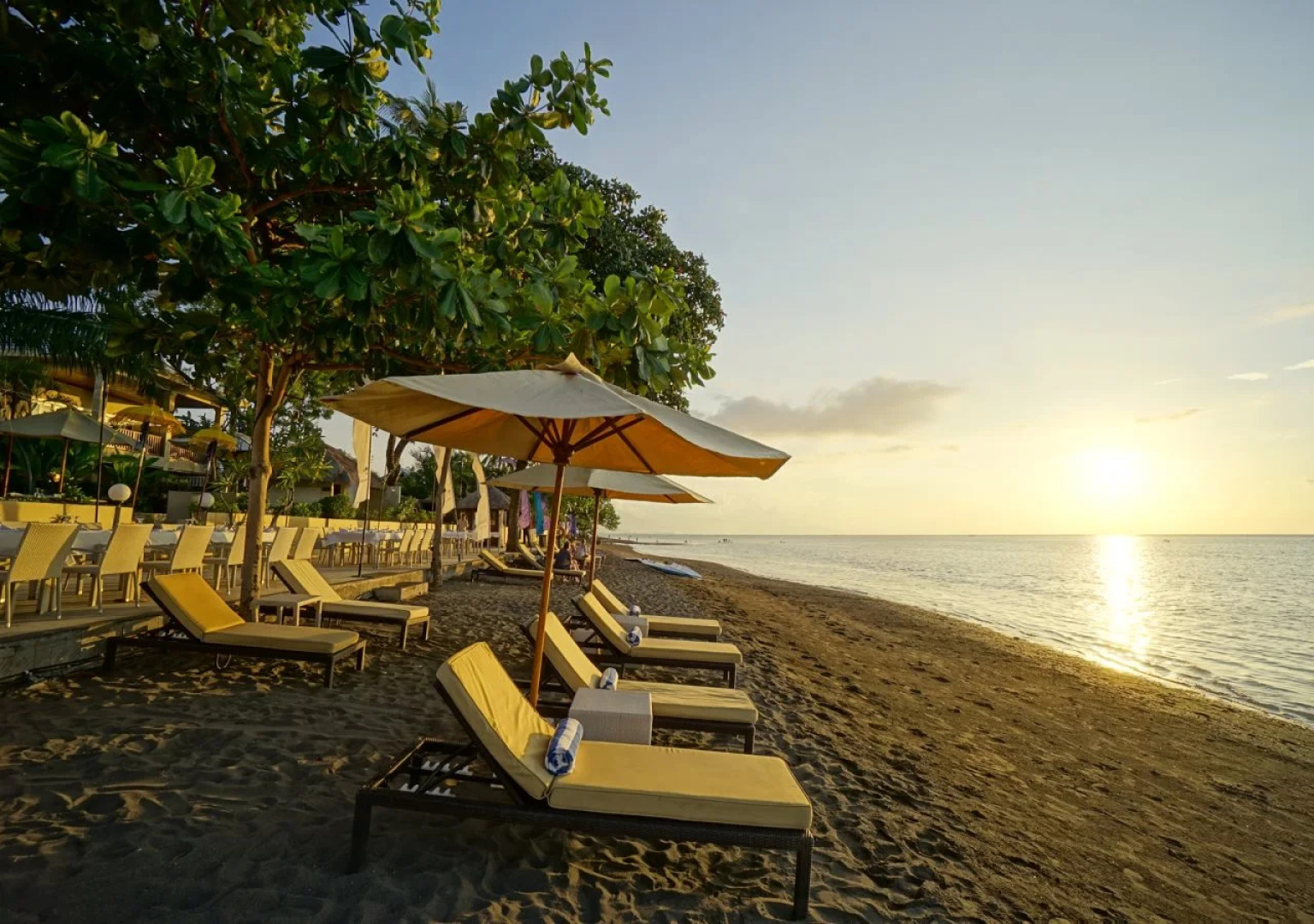 Bali Lovina Beach Cottages