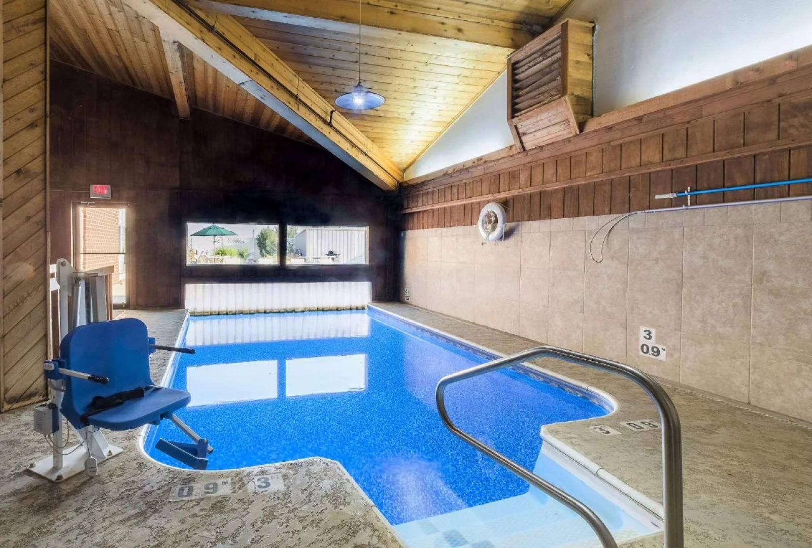 Bearcat Inn and Suites