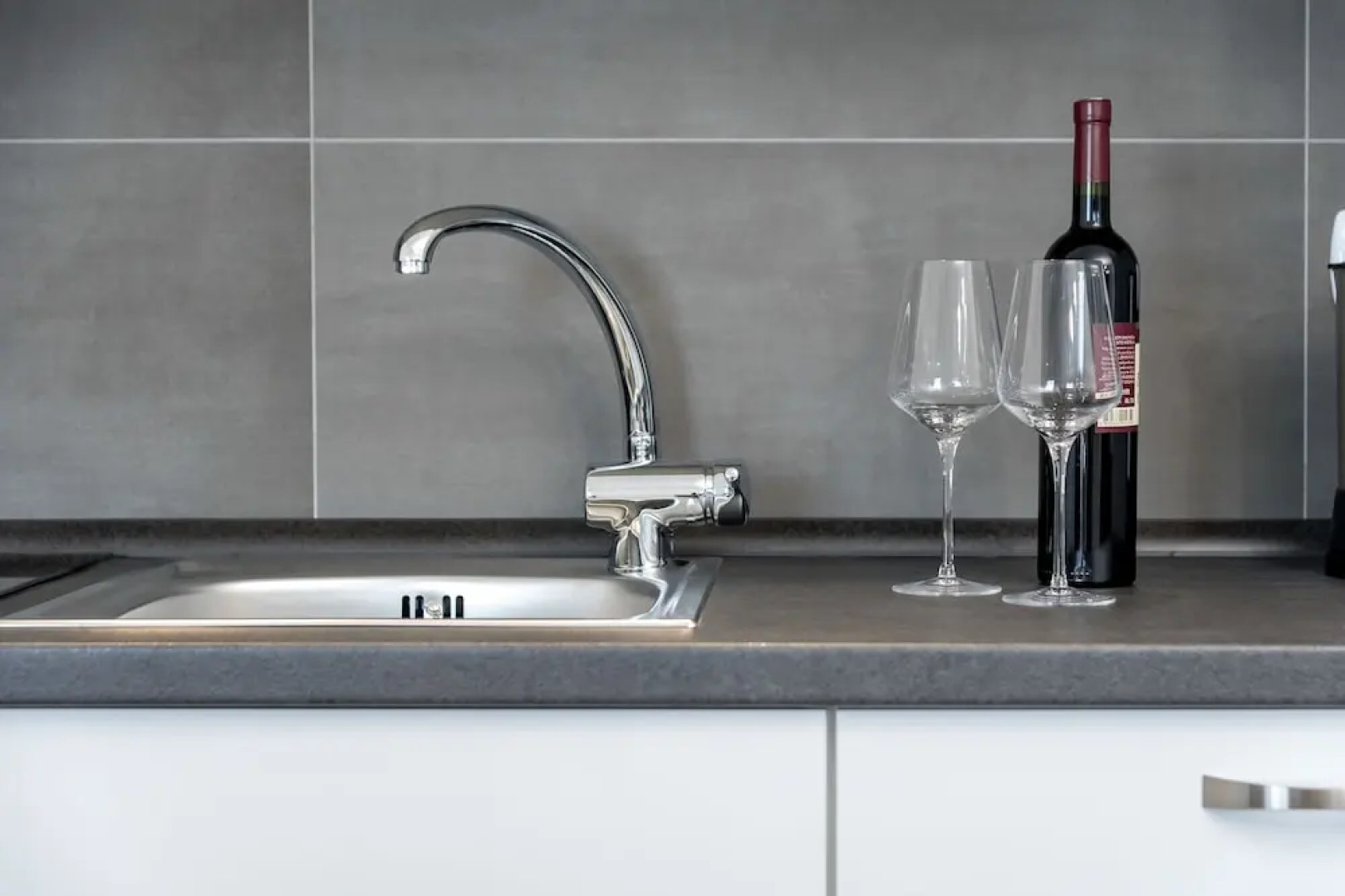 Sunny Sky apartments beneath Biokovo