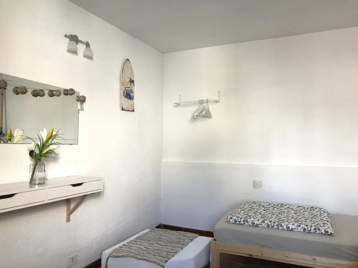 Endless Summer Hostel - Adults Only