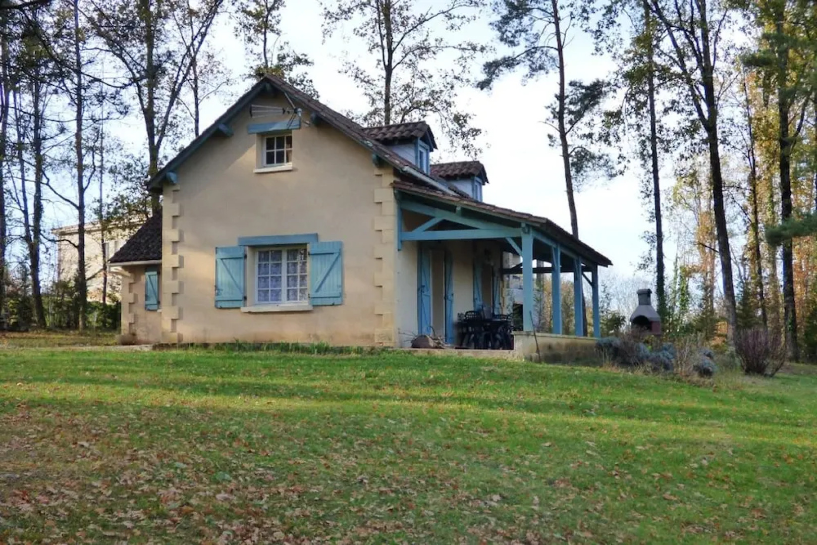 House With 2 Bedrooms in Montignac, With Furnished Garden and Wifi