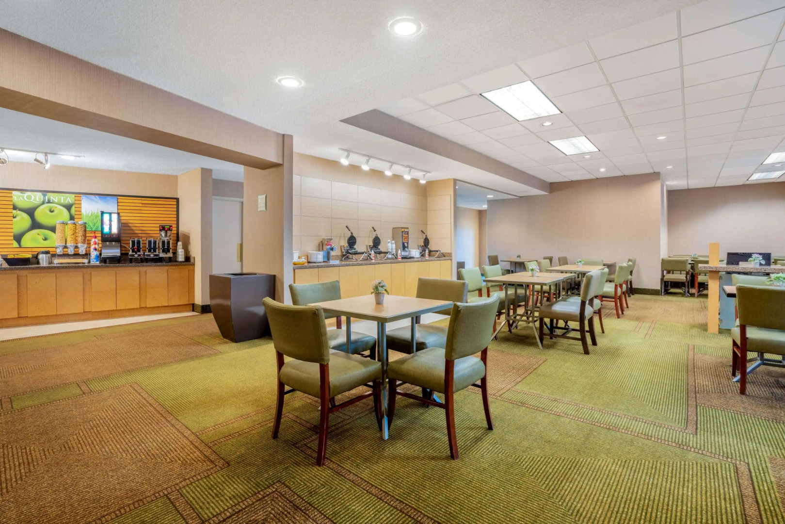 La Quinta Inn & Suites by Wyndham Seattle Sea-Tac Airport