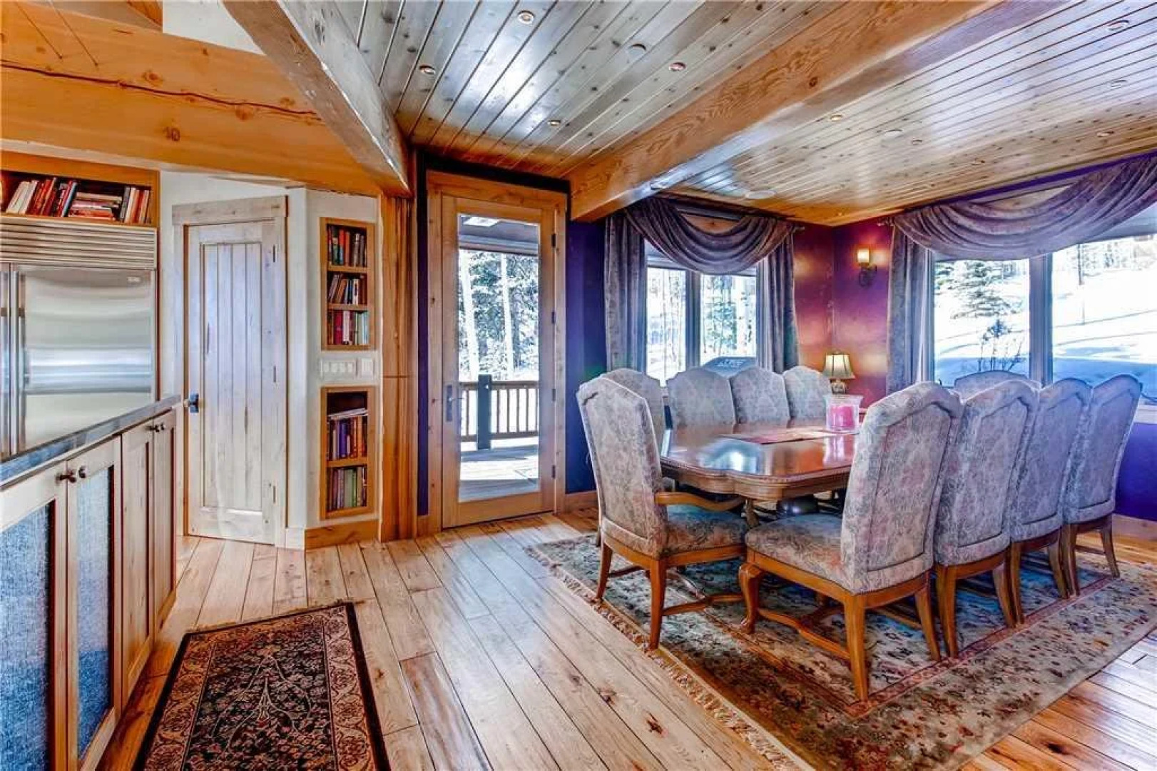 Three Peaks Mountain Lodge