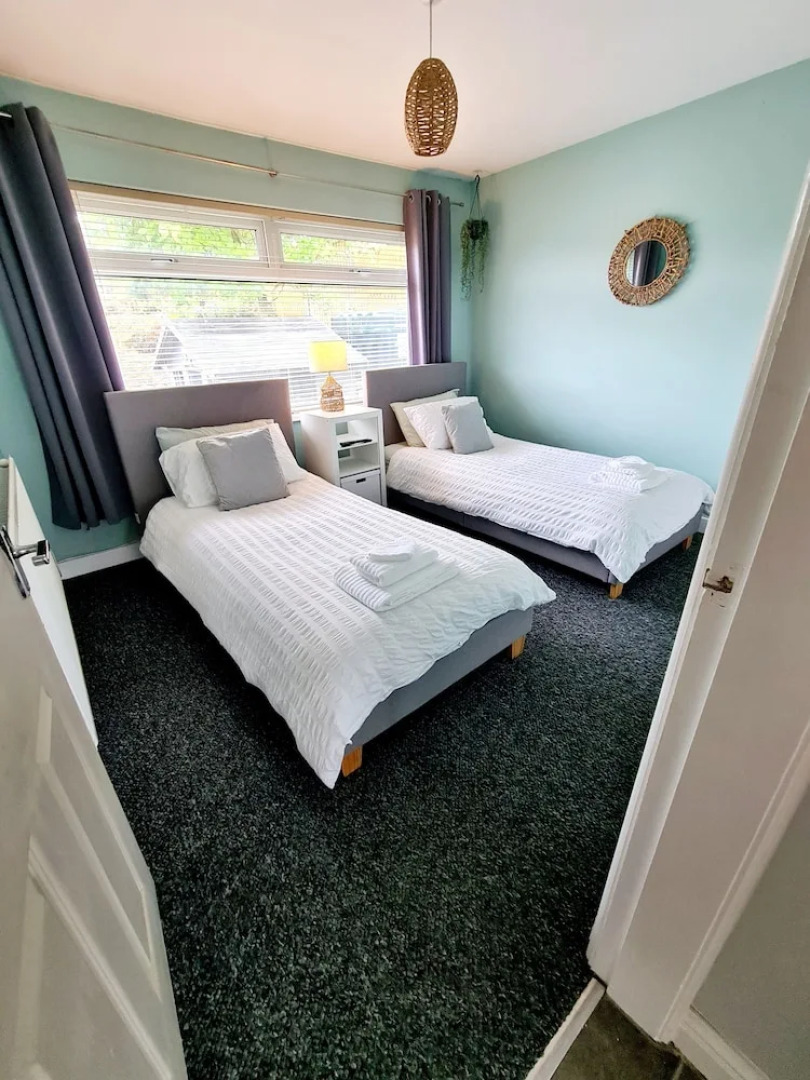 Property 5 Minutes Walk From Trearddur Bay Beach