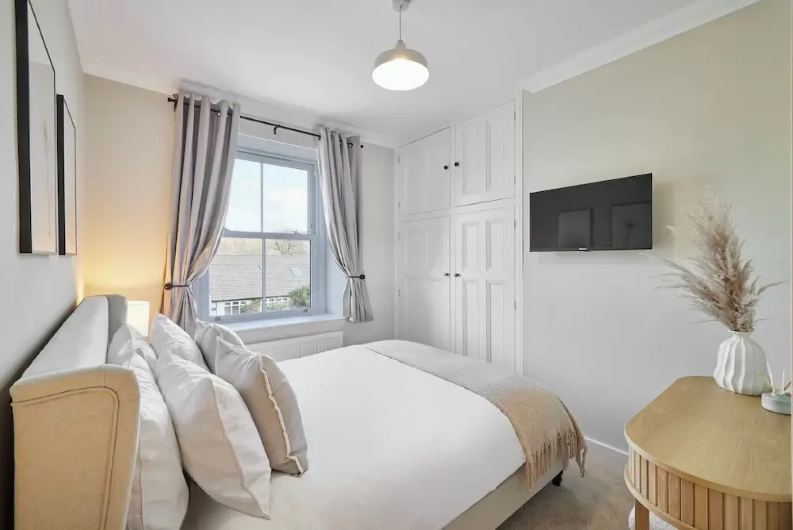 Host Stay Oakwell Cottage