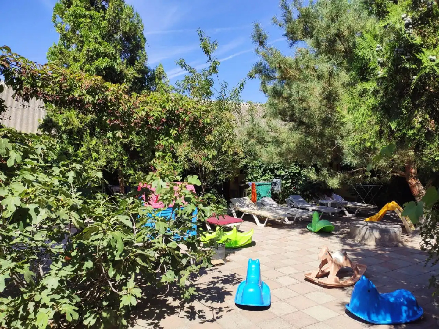 Солнечный дворик