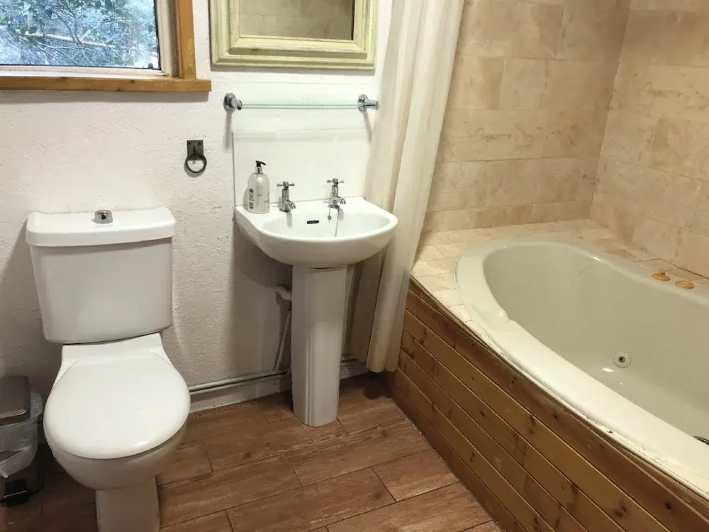 Monument Field South Brent