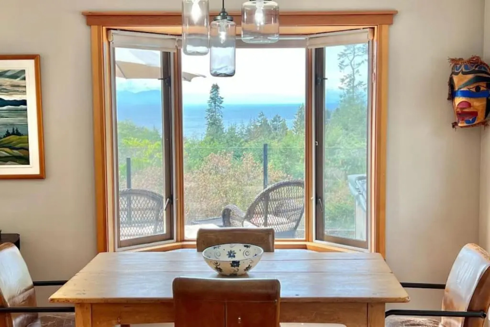 Beautiful 2 bedroom home with ocean and sunset views