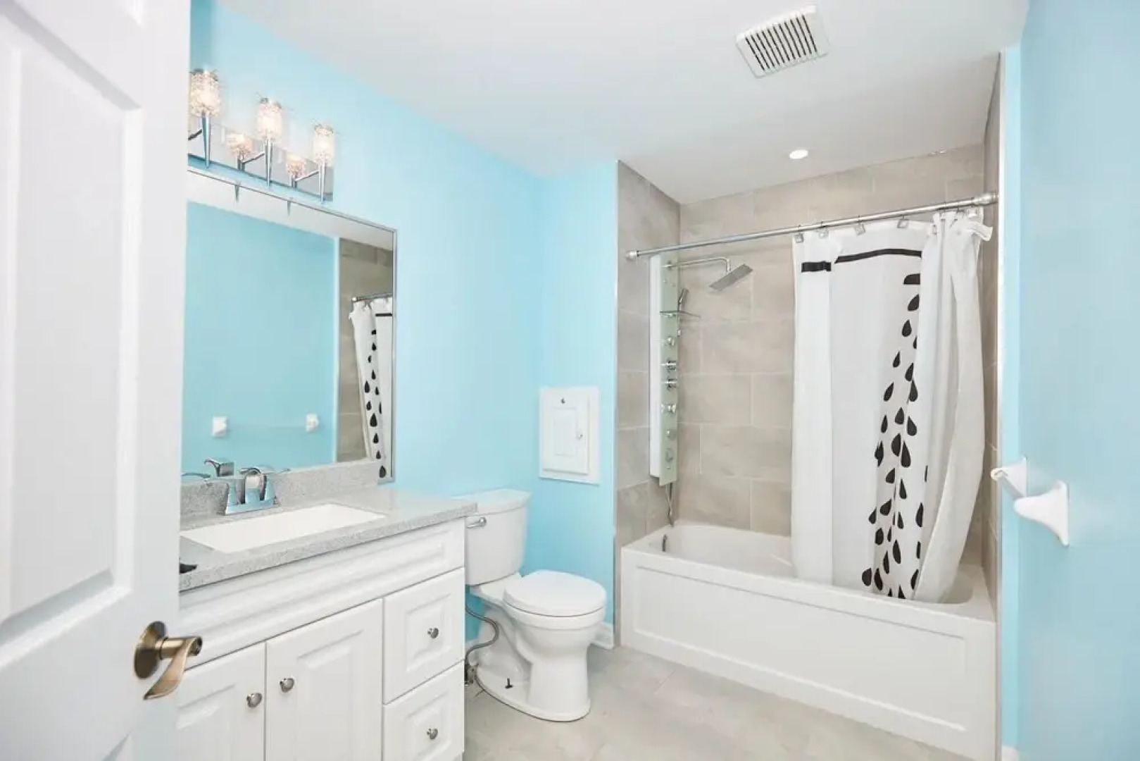 Gorgeous Victoria Villa w Private Pool Orchard