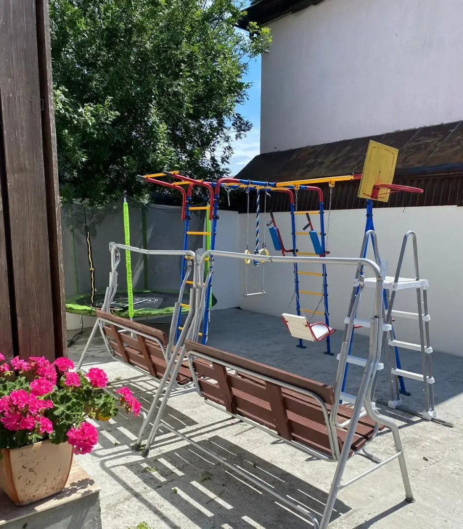 На Коллективной 11