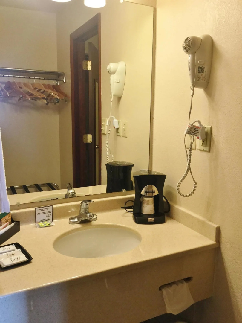 Americas Best Value Inn - Osceola