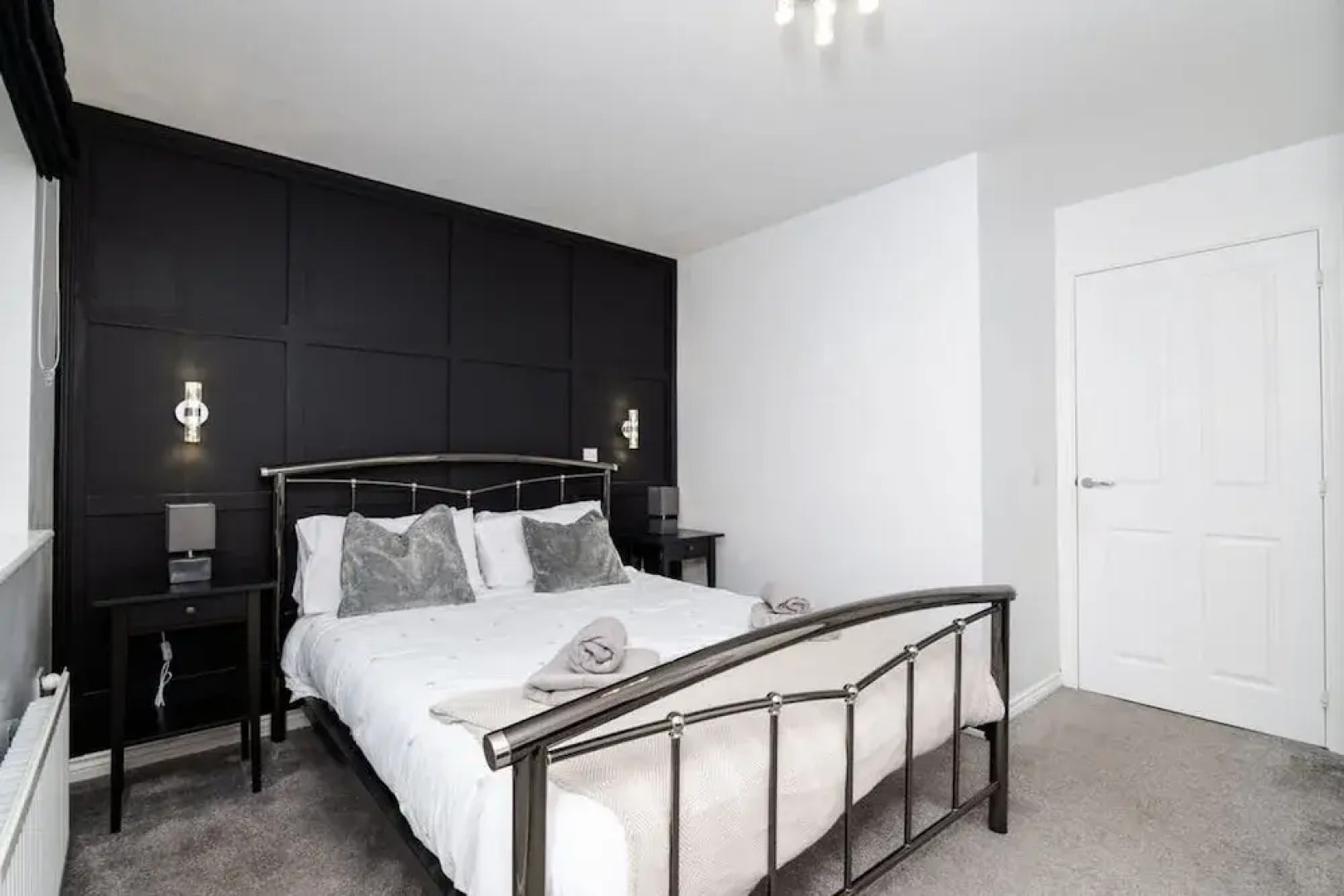 3 Bedroom House-private Parking