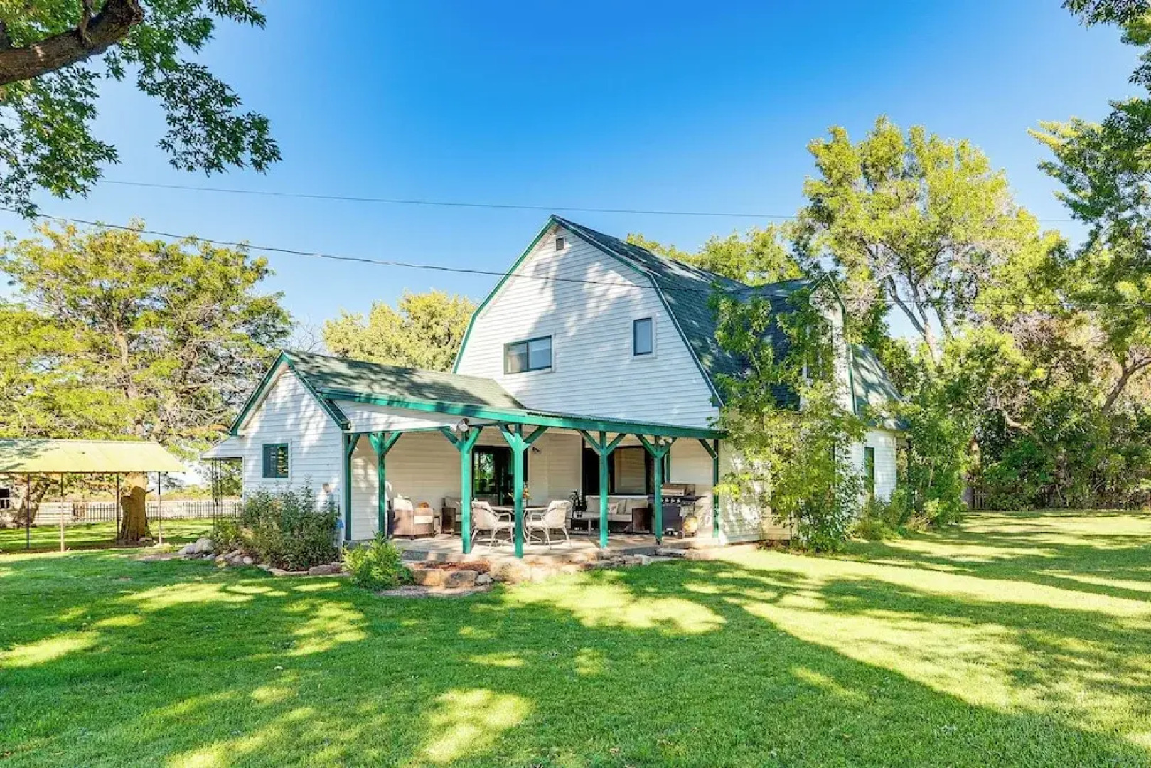 Patio & Mountain Views: Farmhouse in Mancos!