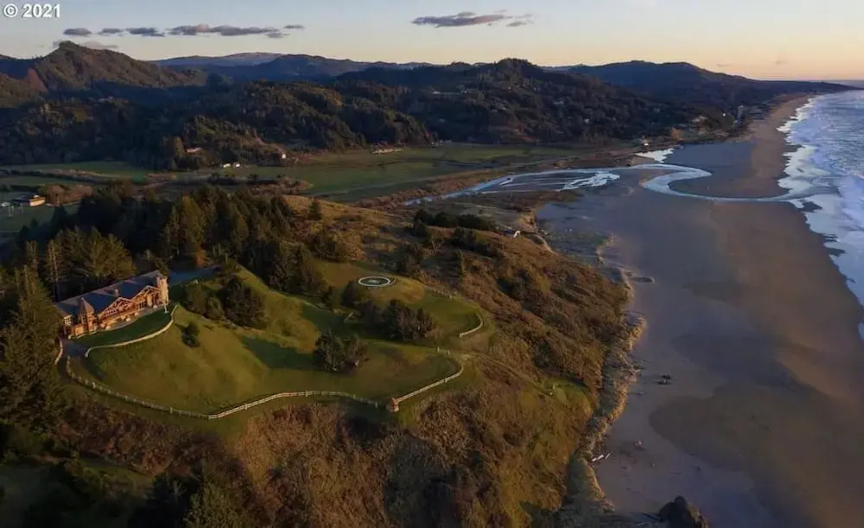 Gold Beach Oceanfront Estate - Mv28