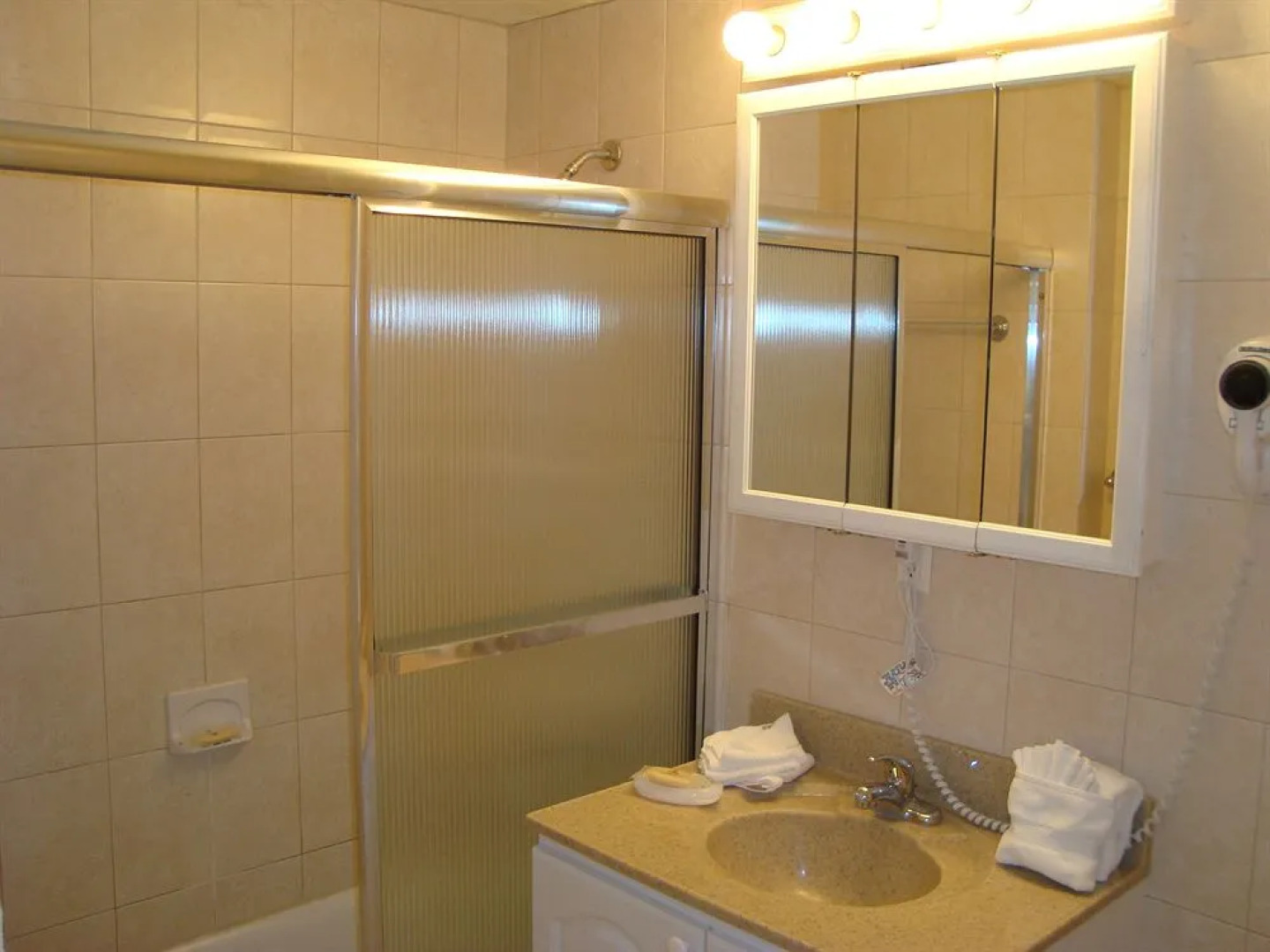 Golden Strand Ocean Villa Resort