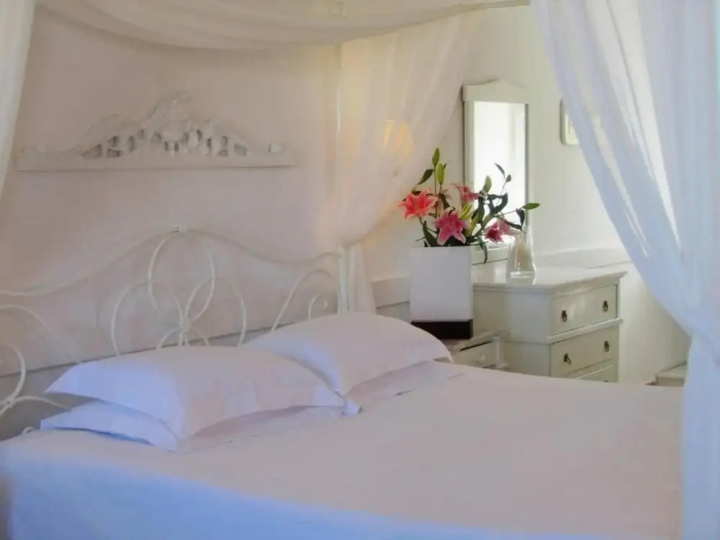 Porto Scoutari Romantic Hotel