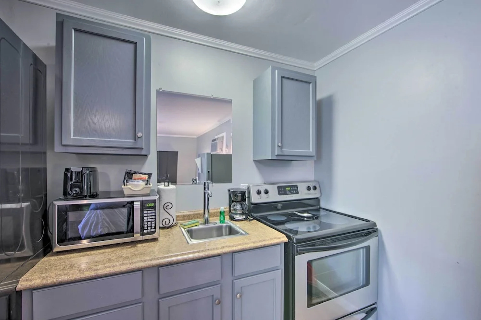 Cozy Studio Cabin on Lake O the Pines w/ Deck!