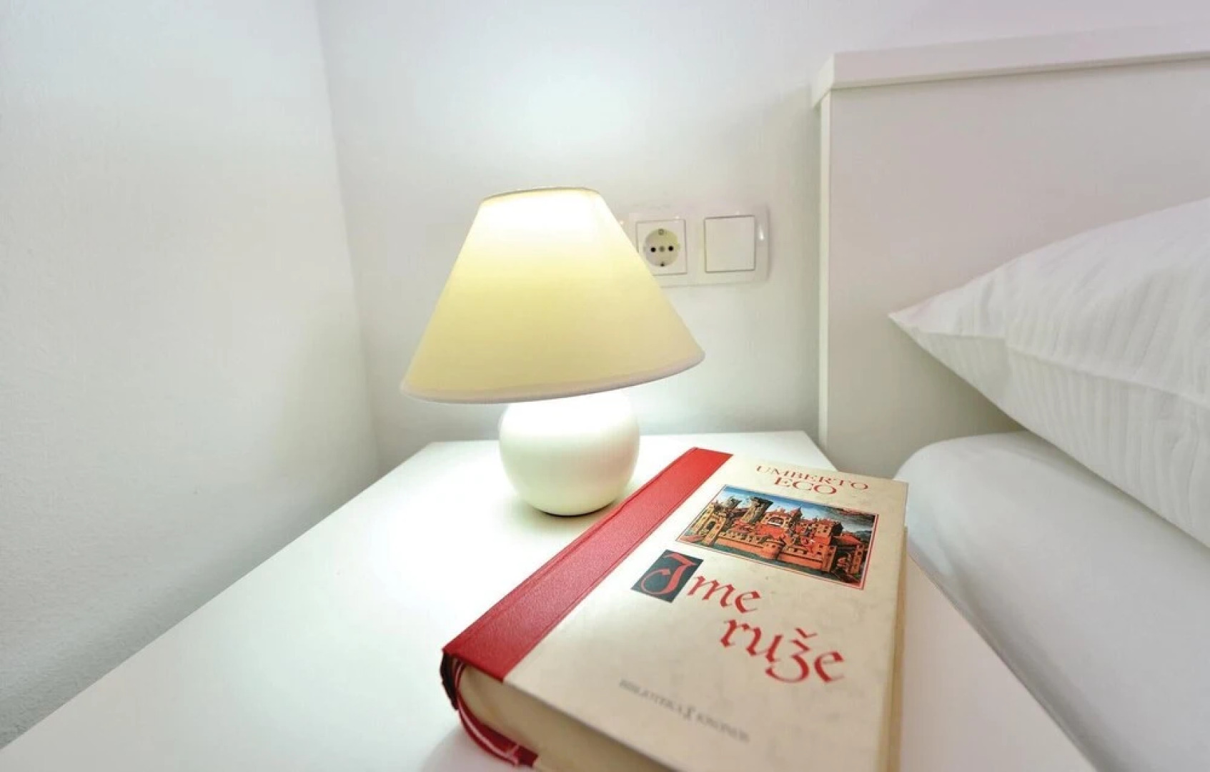 Amazing Home in Vrsi-mulo With Wifi and 1 Bedrooms