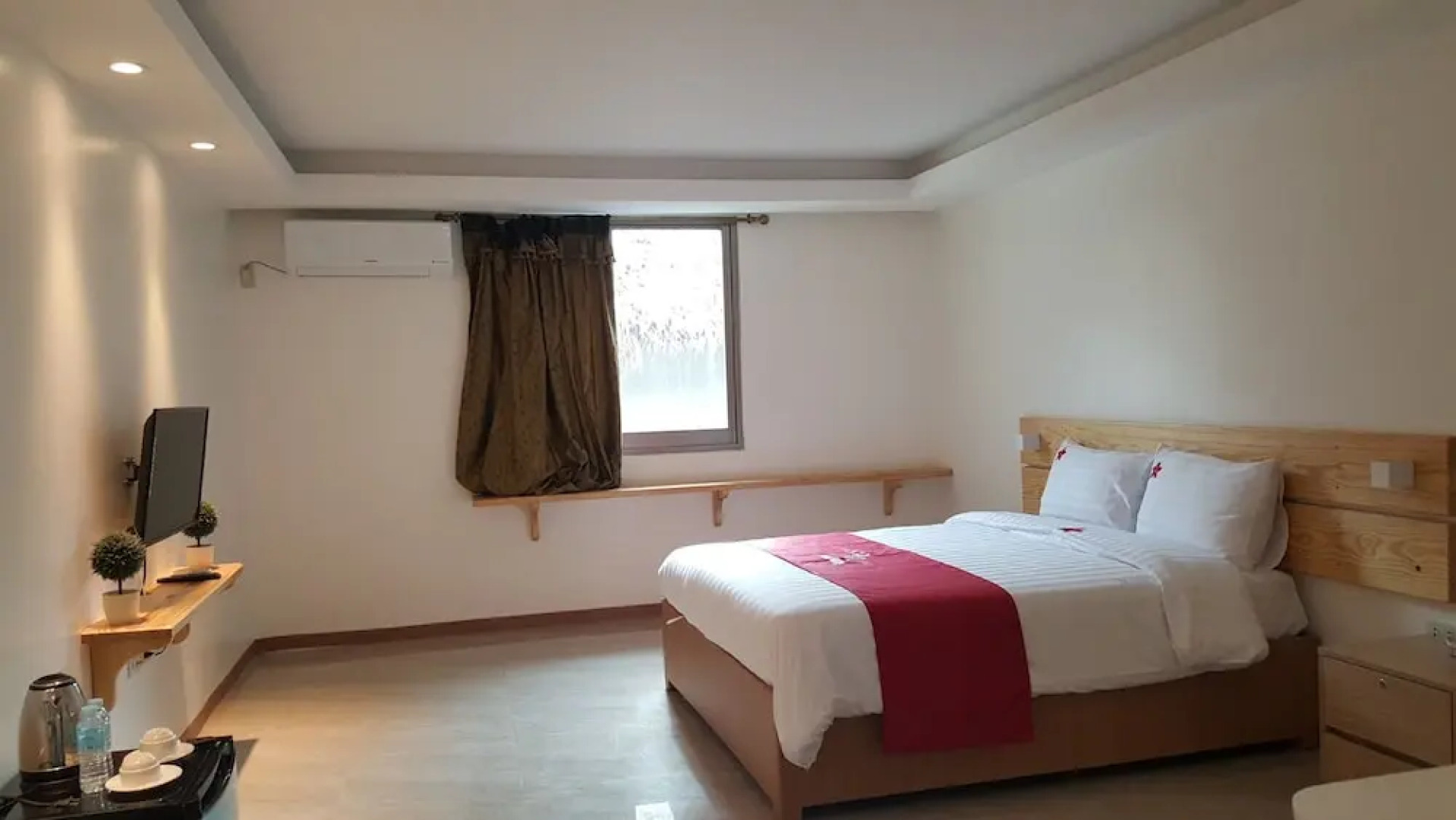 Phil Oasis Hotel & Resort