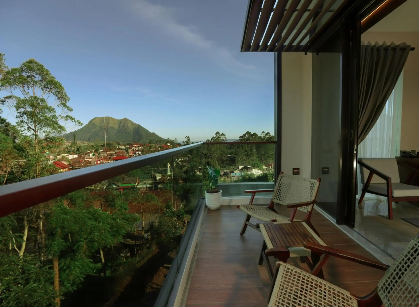 Sunsetfalls Gardens and Resort