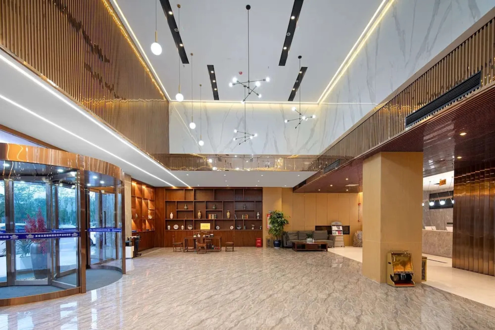 Microtel by Wyndham Miluo Downtown Hotel