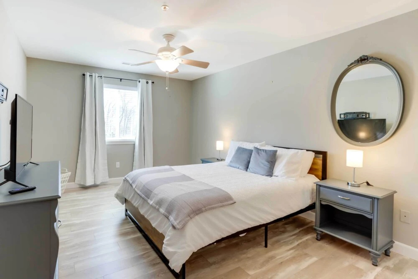 Lakefront Ozark Condo w/ Spacious Balcony!