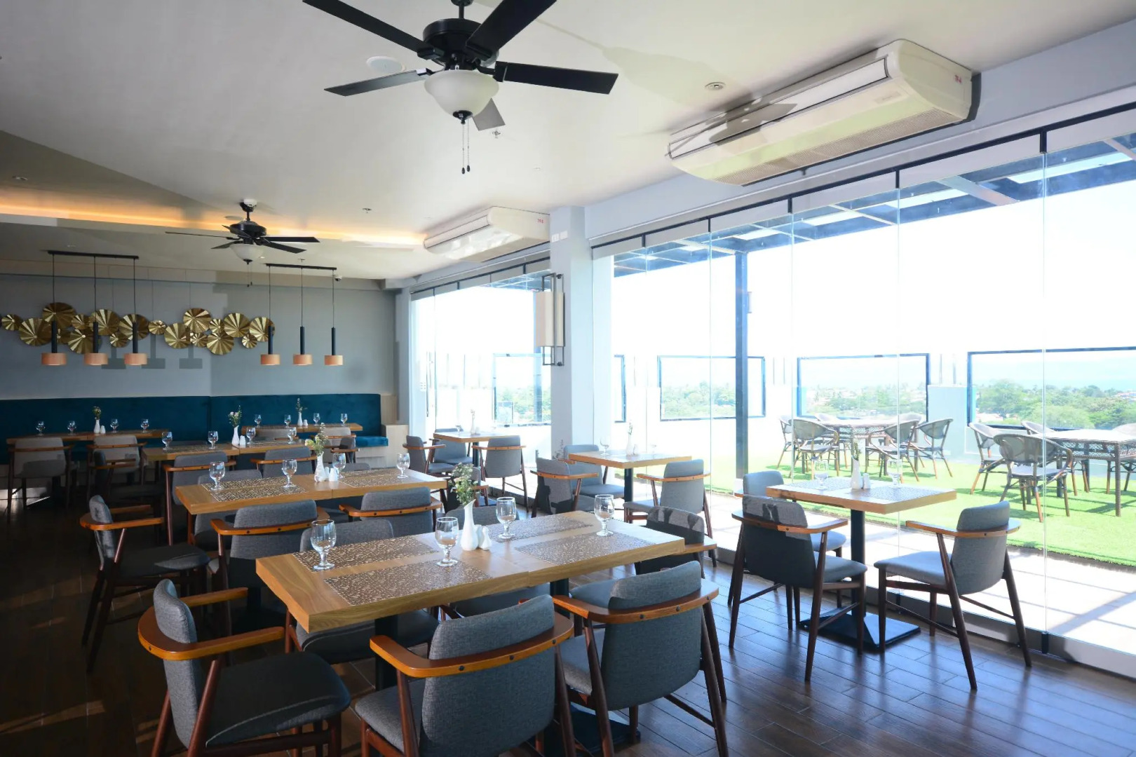 Blue Lotus Hotel Davao