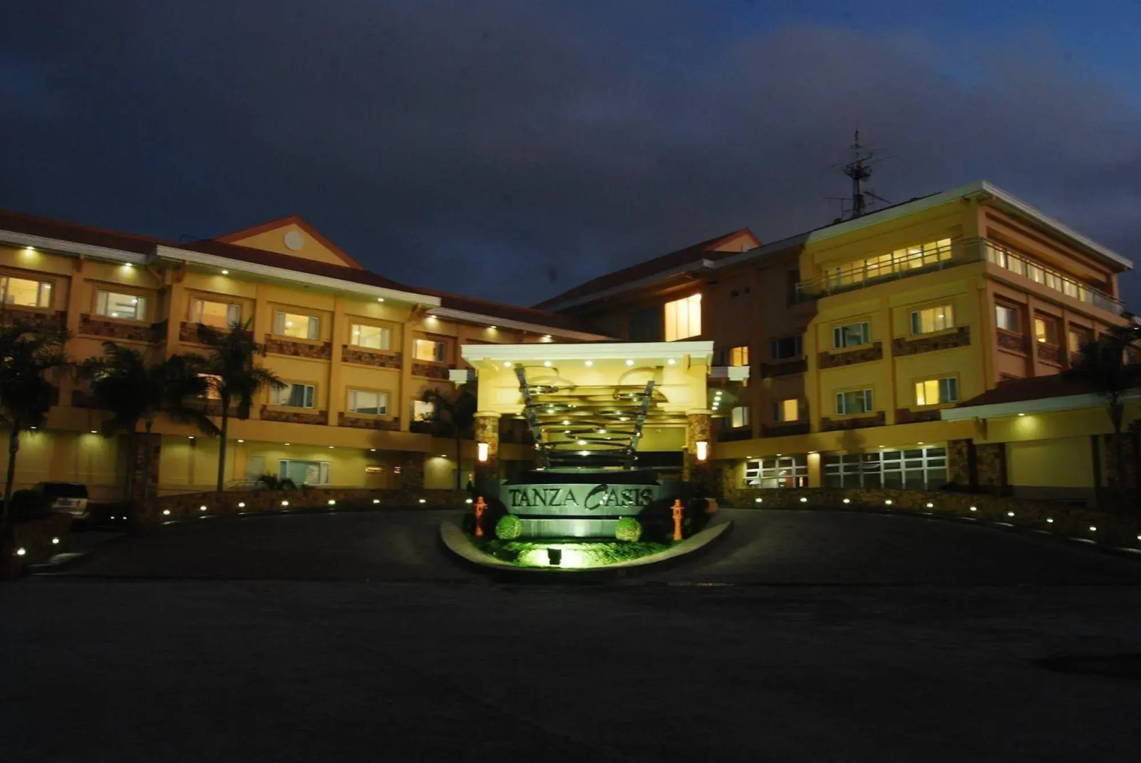 Tanza Oasis Hotel and Resort