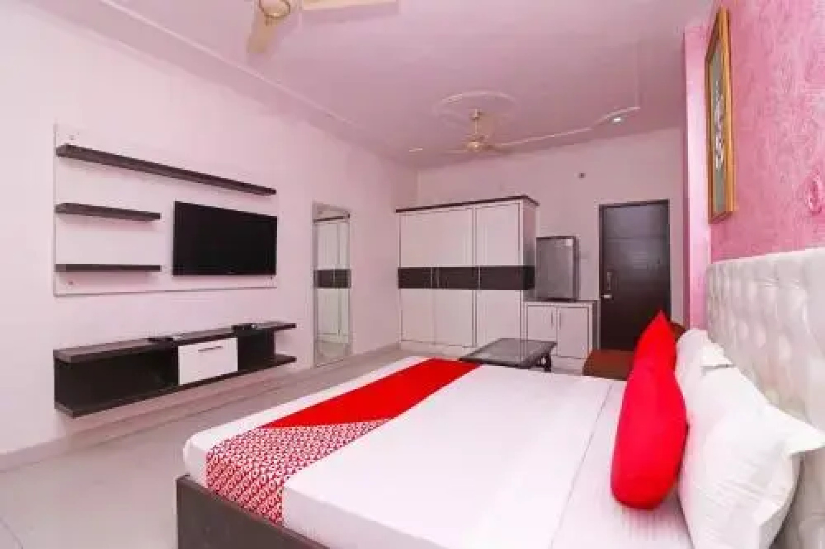 Hotel Inn Way by OYO Rooms