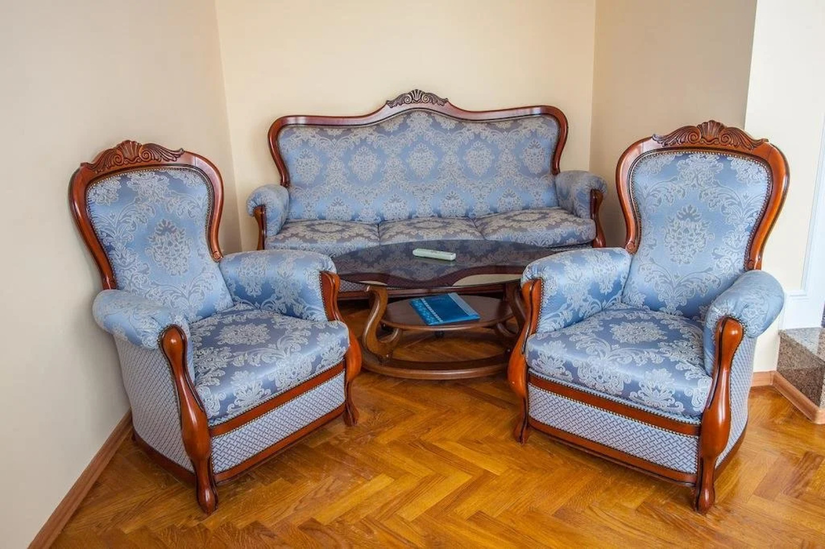 Hotel Complex Uhnovych