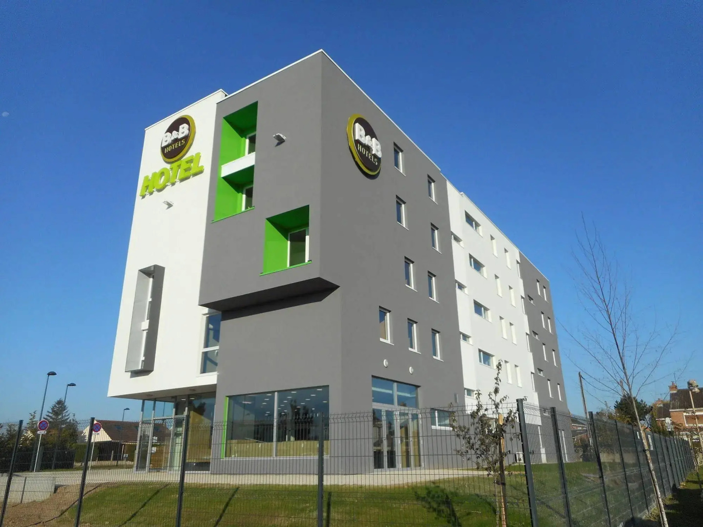 B&B HOTEL Lens Musée du Louvre