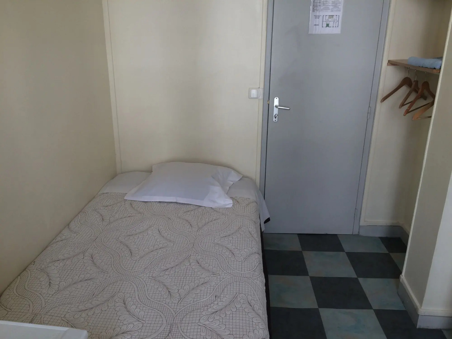 Отель Au Royal Mad