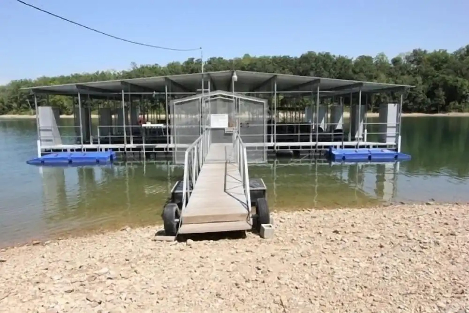 Upper Level Condo A-9 on Table Rock Lake by RedAwning