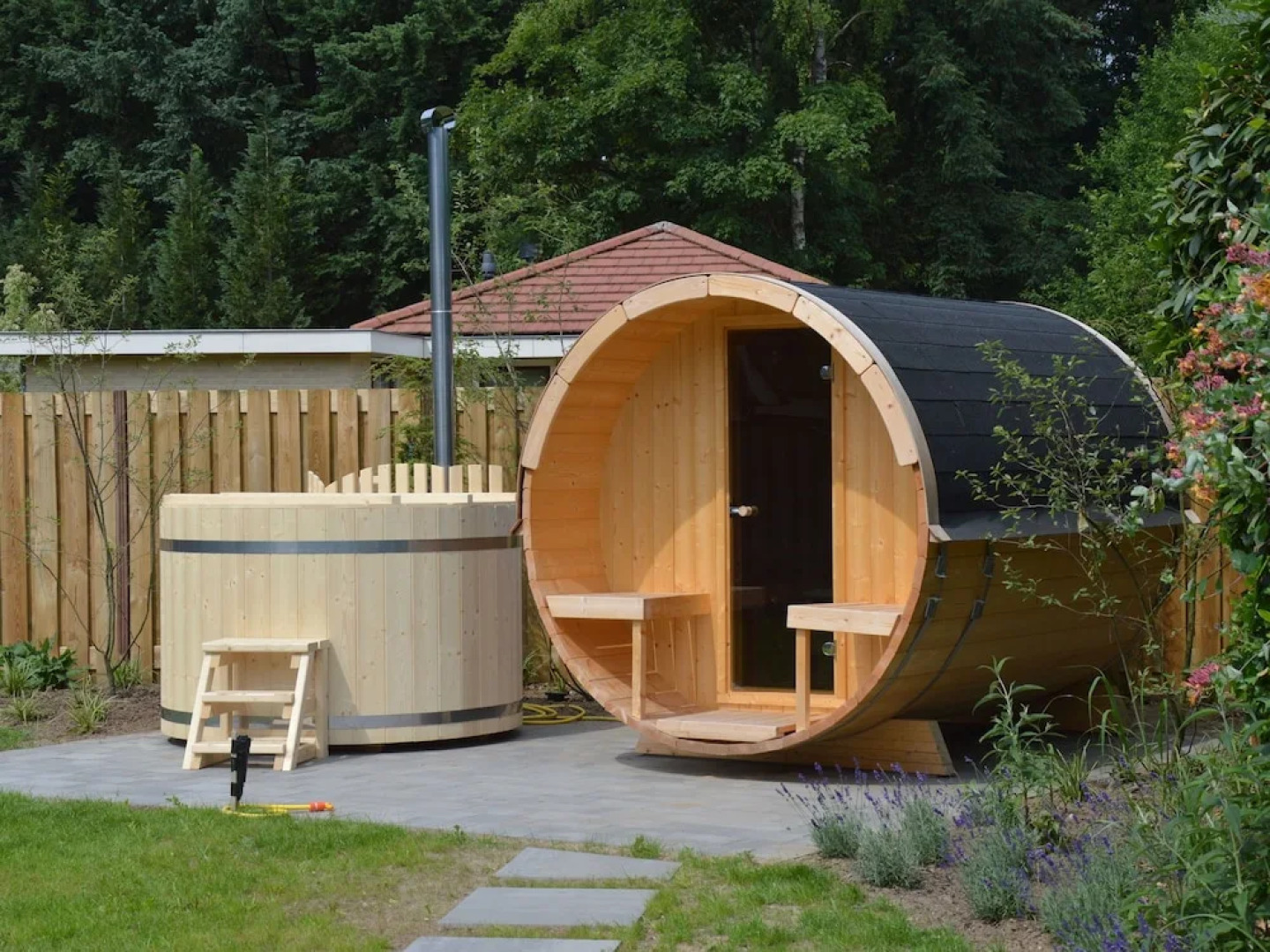 Contemporary Holiday Home With Sauna and Hottub in the Garden, Veluwe Region