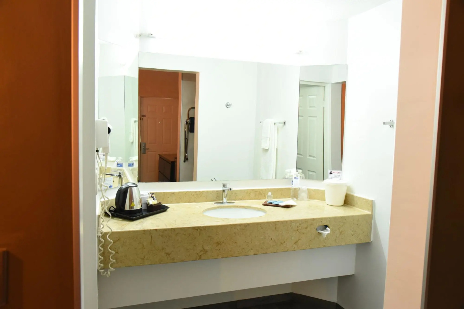 American Inn Hotel & Suites Hidalgo del Parral