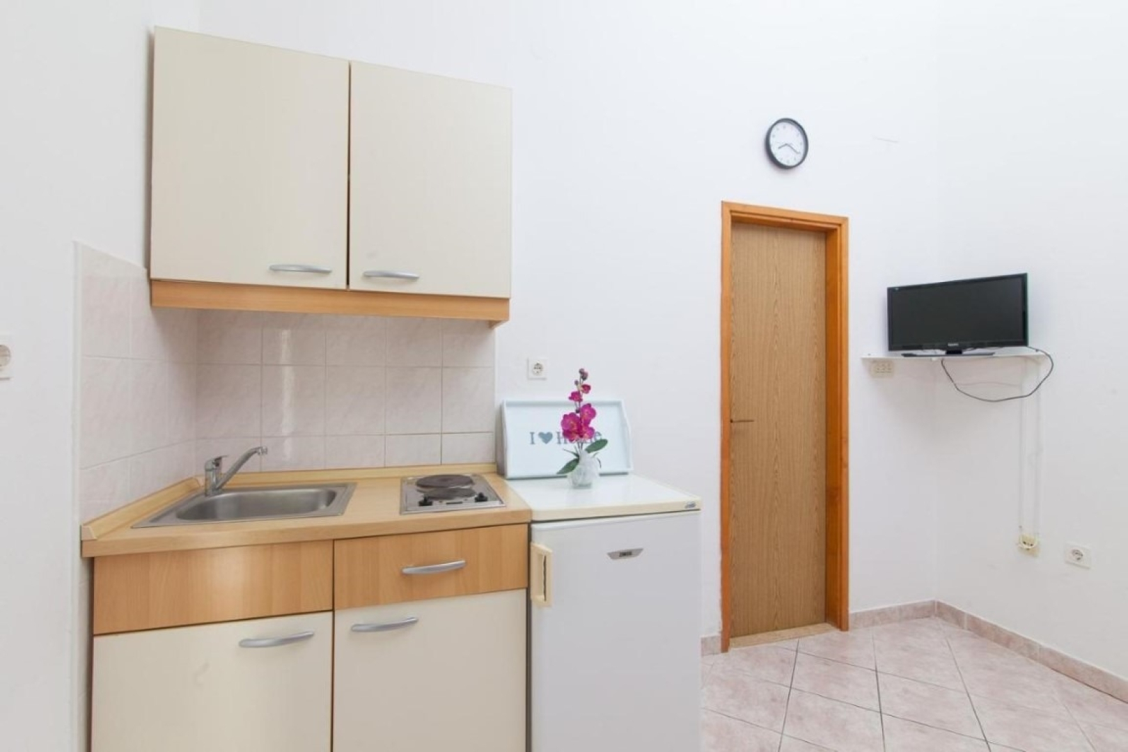 Studio apartment Vik - 250 m from beach SA4 Brodarica, Riviera Sibenik