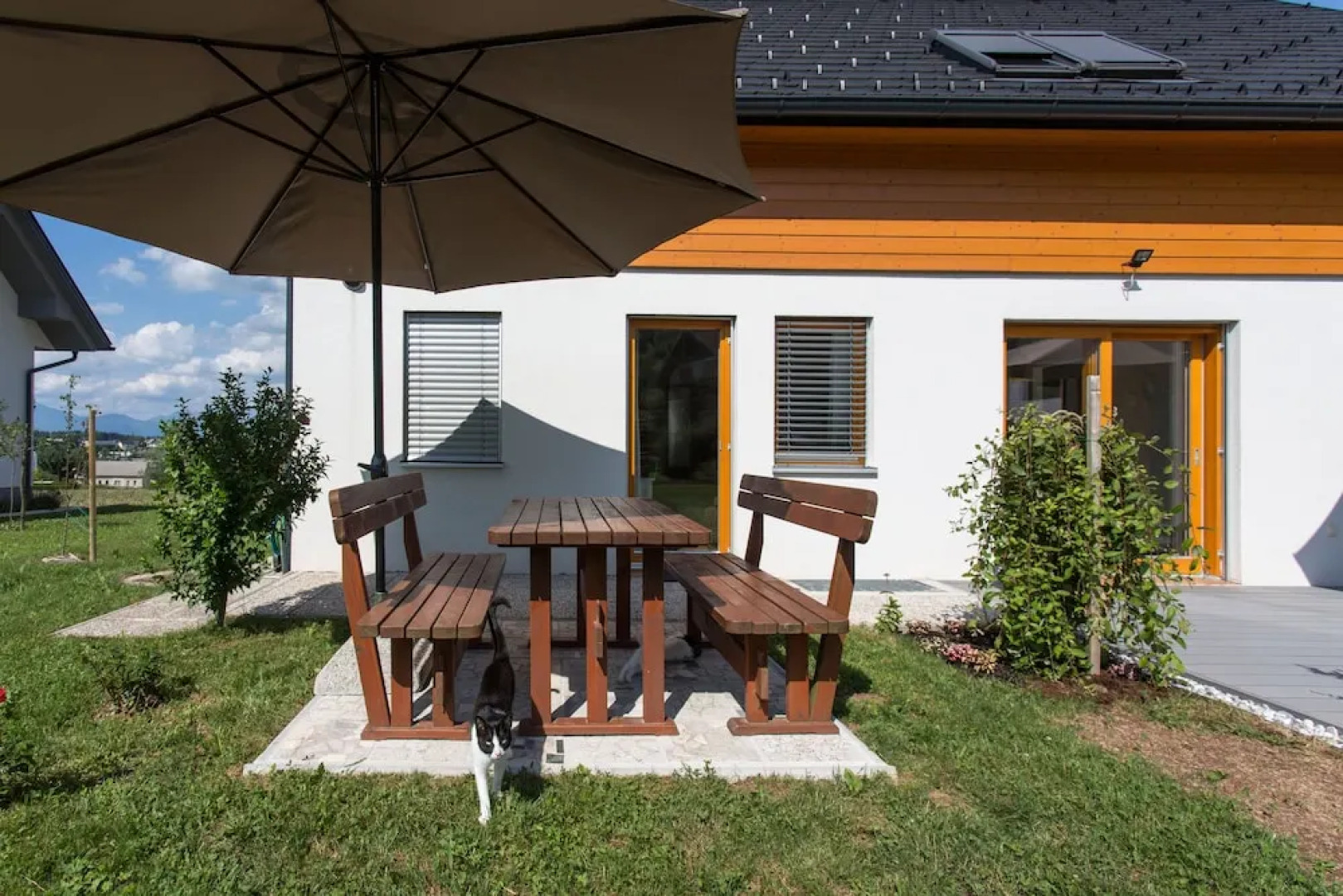 Domovoj Apartments and Rooms