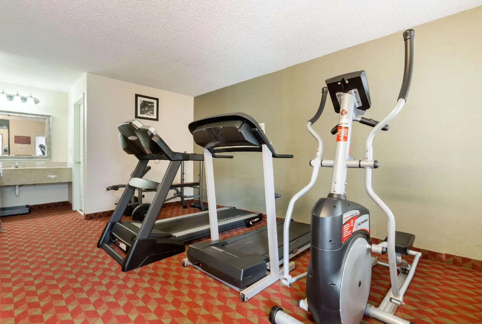 Econo Lodge Huntington - Barboursville University Area