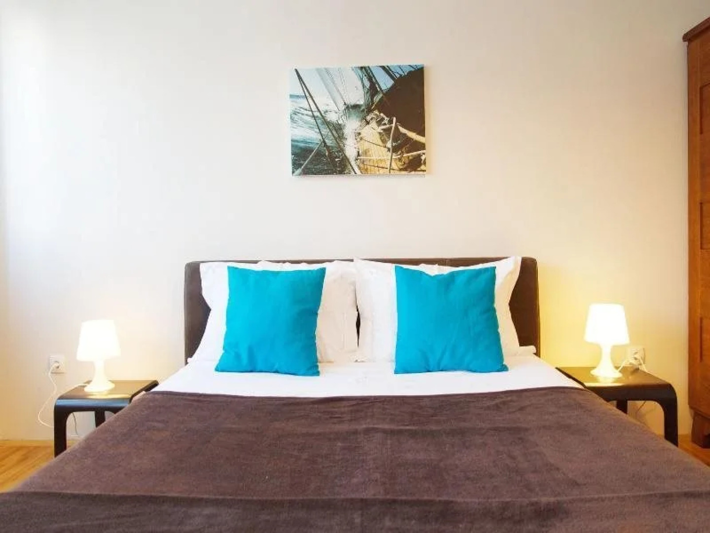 Apartment City Light