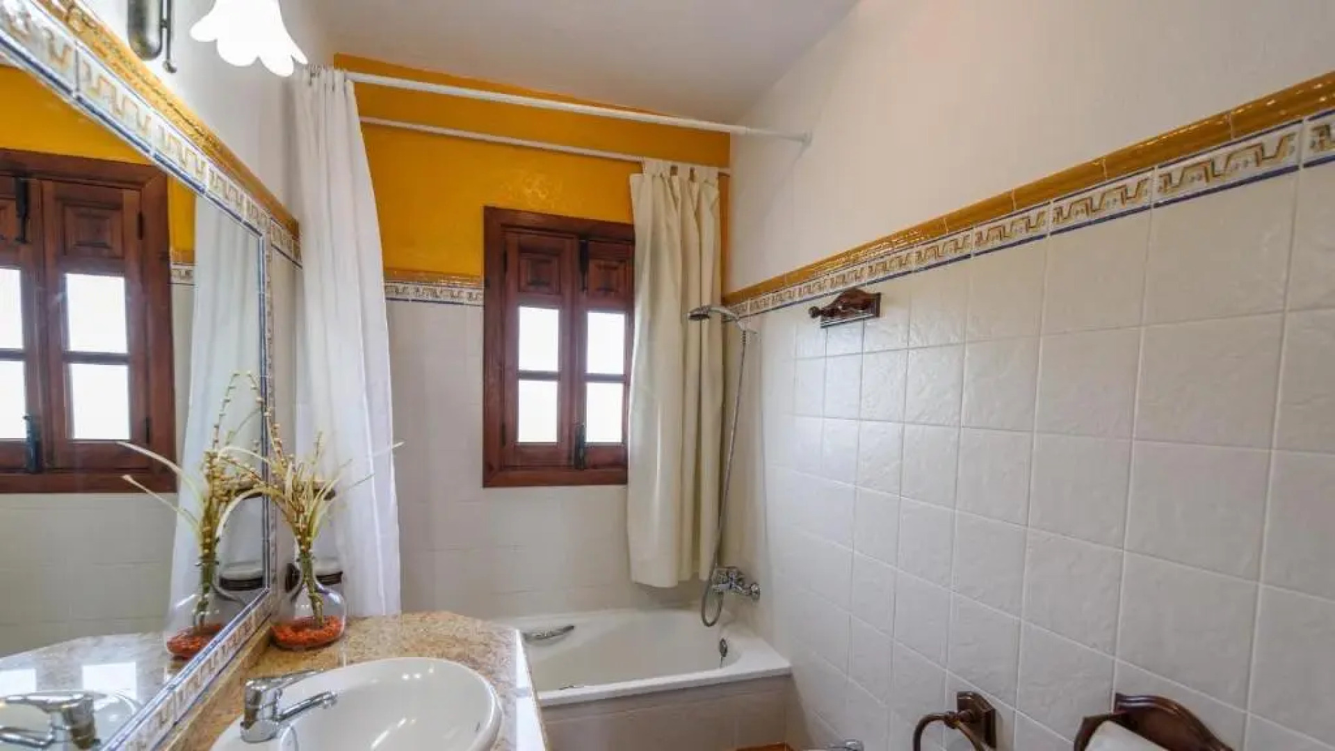 Casa La Vina del Arenal Pizarra by Ruralidays