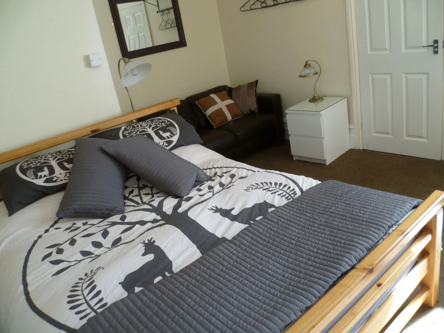 Number Twenty-Five Guesthouse